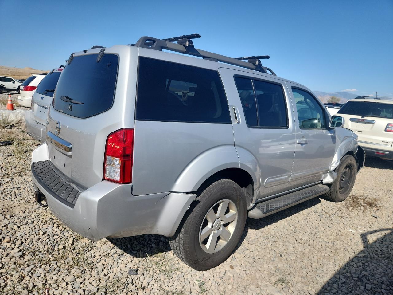 2012 NISSAN PATHFINDER