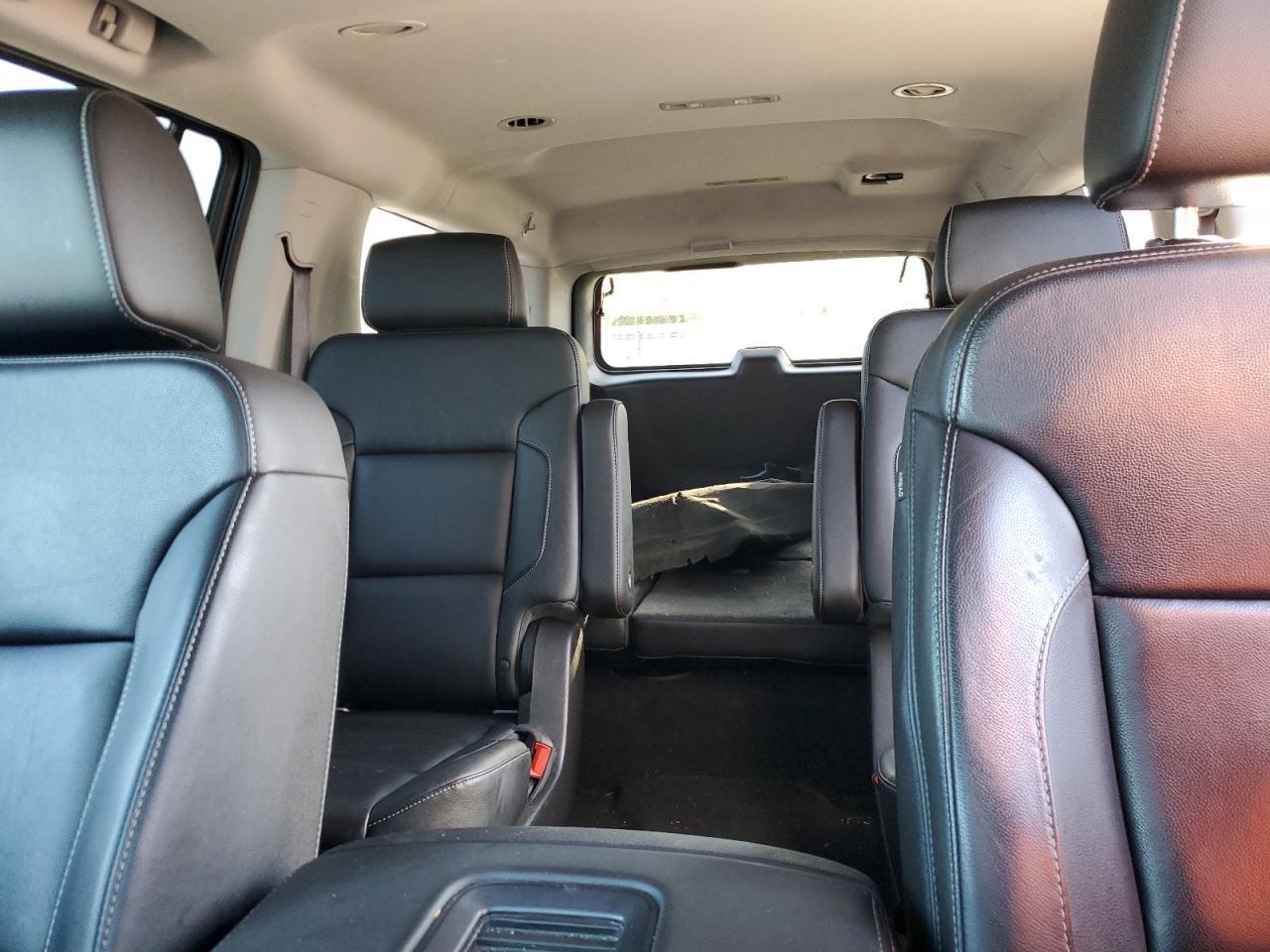 2017 CHEVROLET Suburban