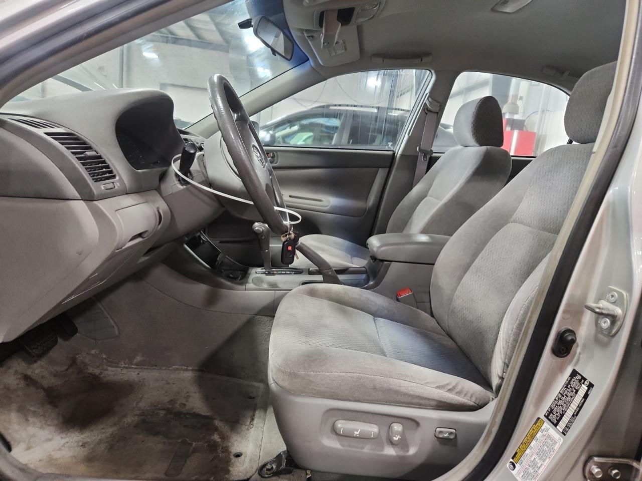 2004 TOYOTA CAMRY