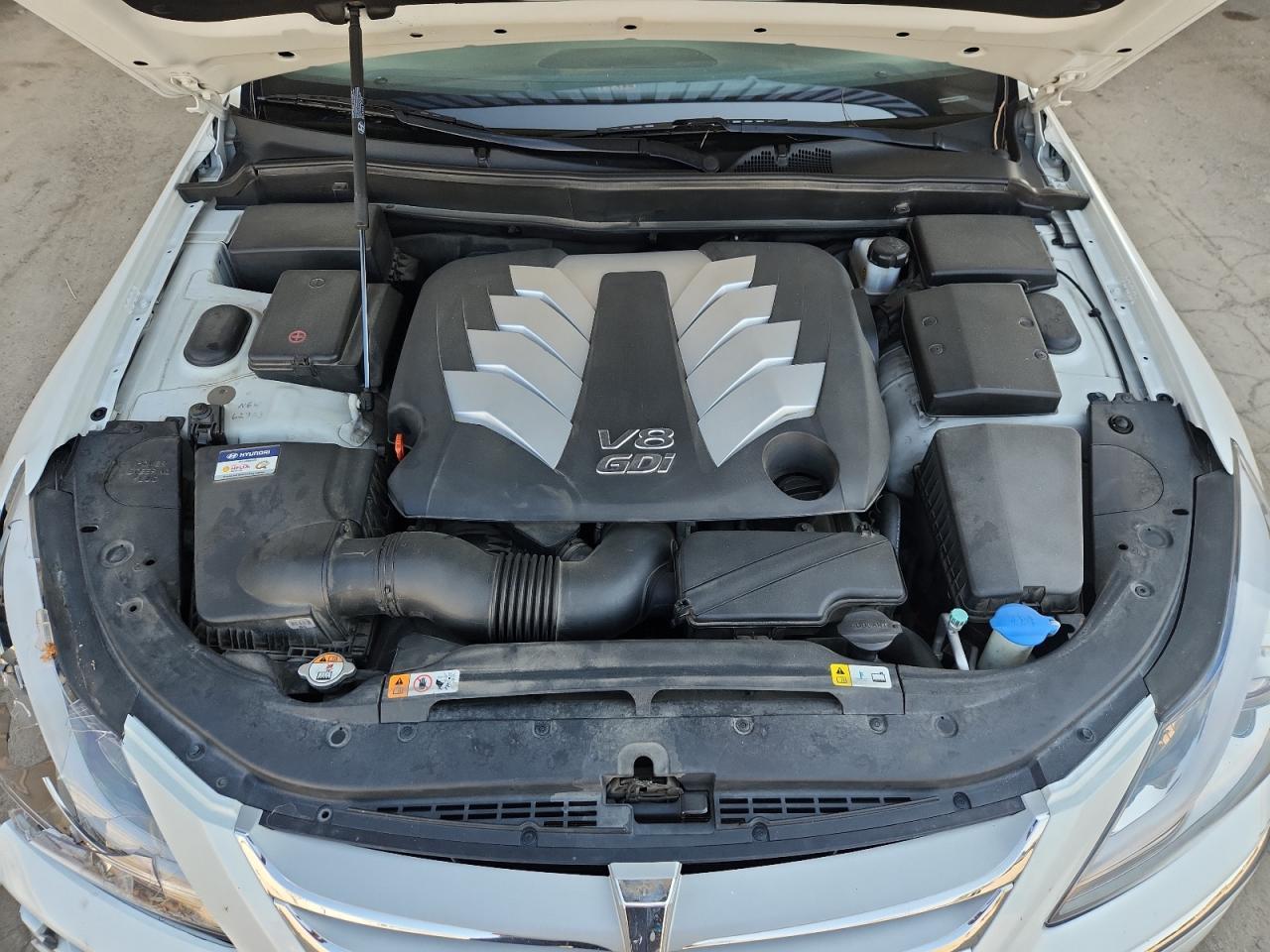 2013 HYUNDAI GENESIS