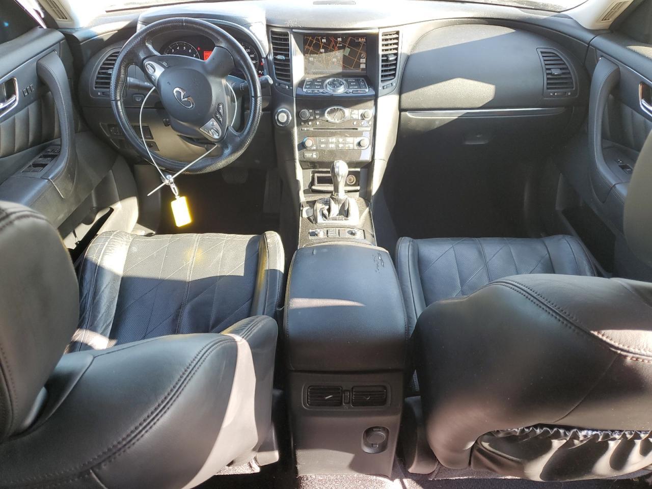 2011 INFINITI FX35