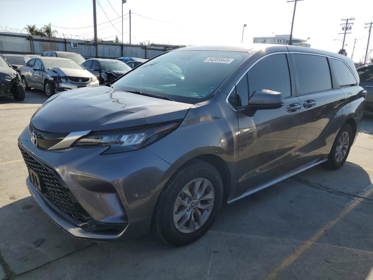 2023 TOYOTA SIENNA