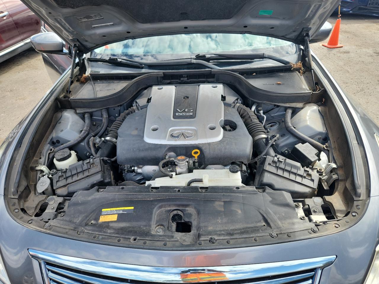 2013 INFINITI G37