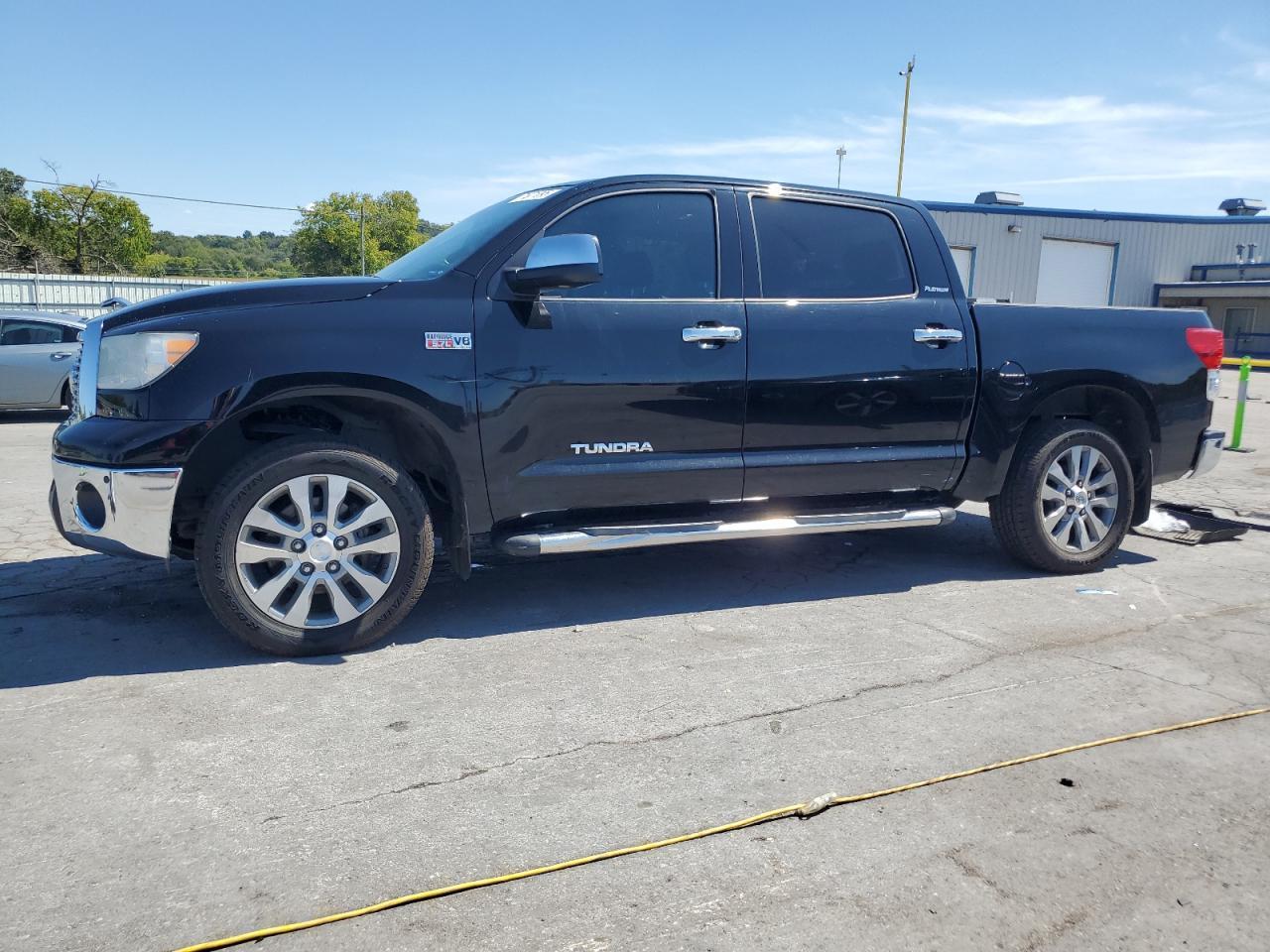 2011 TOYOTA TUNDRA