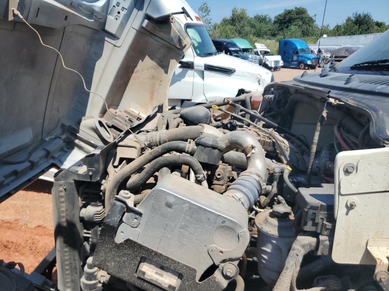 2018 FORD F-750