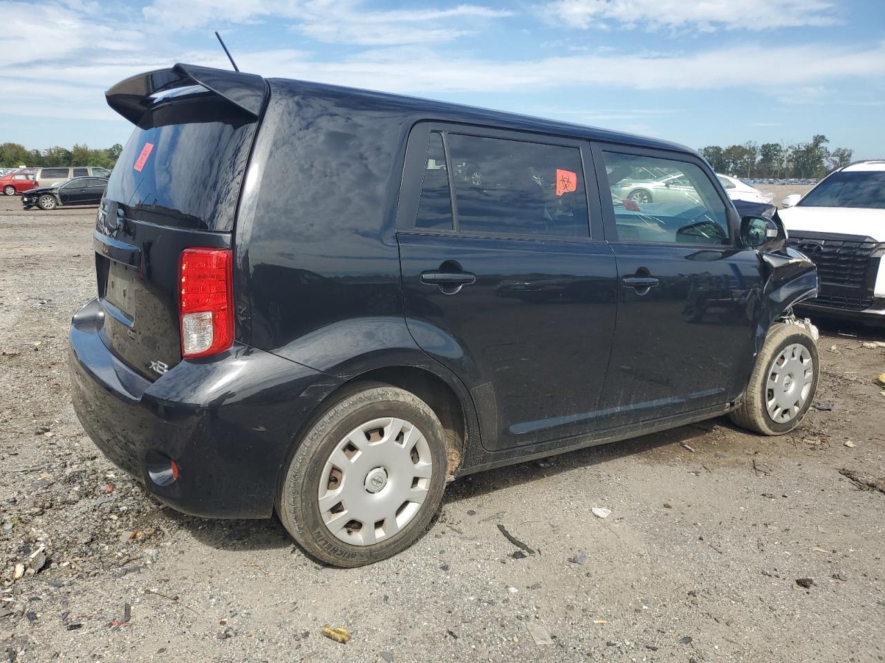 2011 TOYOTA SCION
