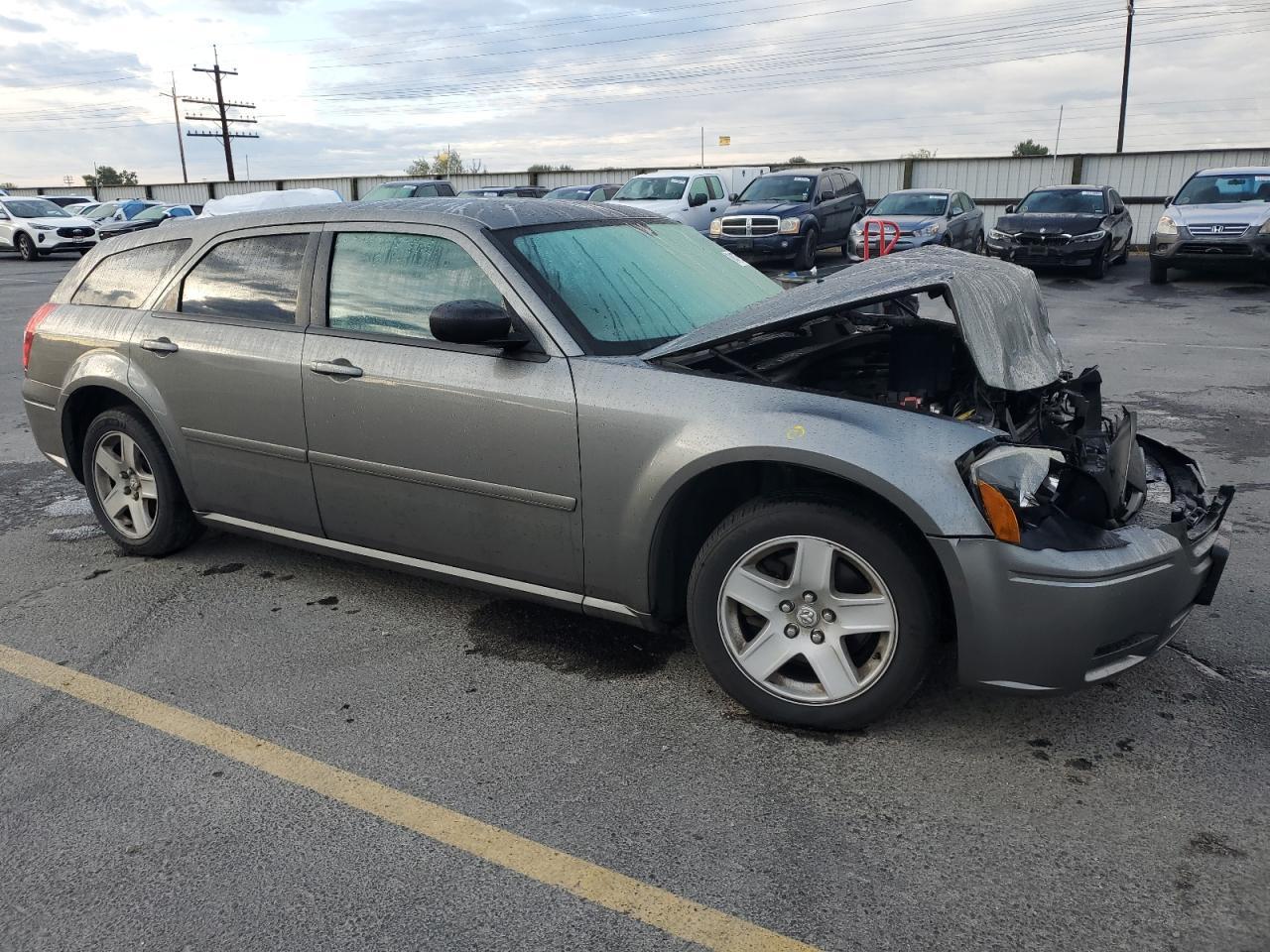 2005 DODGE MAGNUM