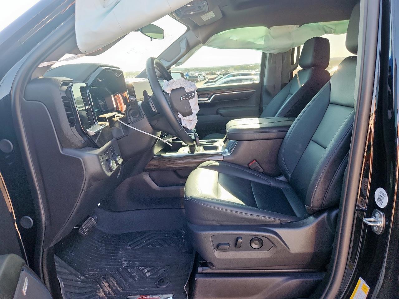 2024 CHEVROLET Silverado