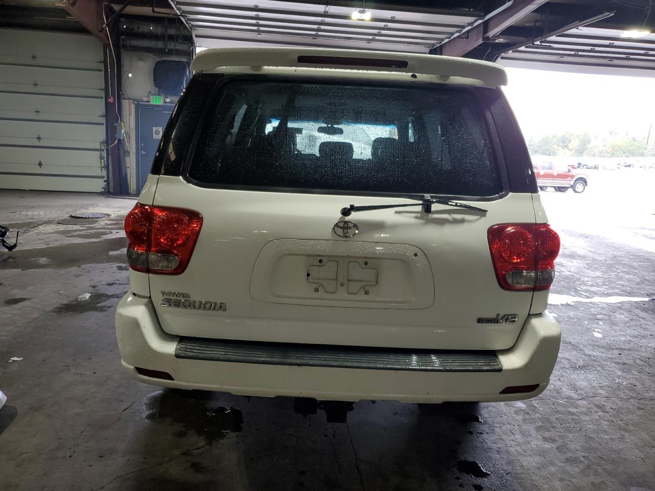 2006 TOYOTA Sequoia