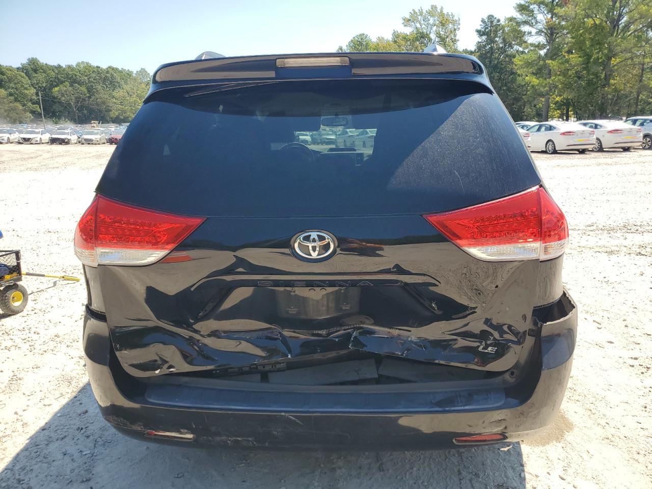 2013 TOYOTA SIENNA