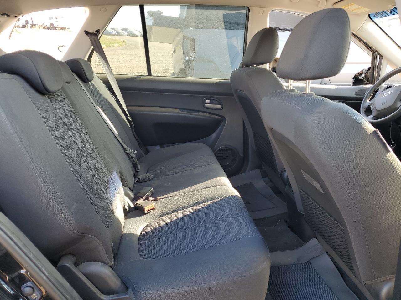 2009 KIA RONDO