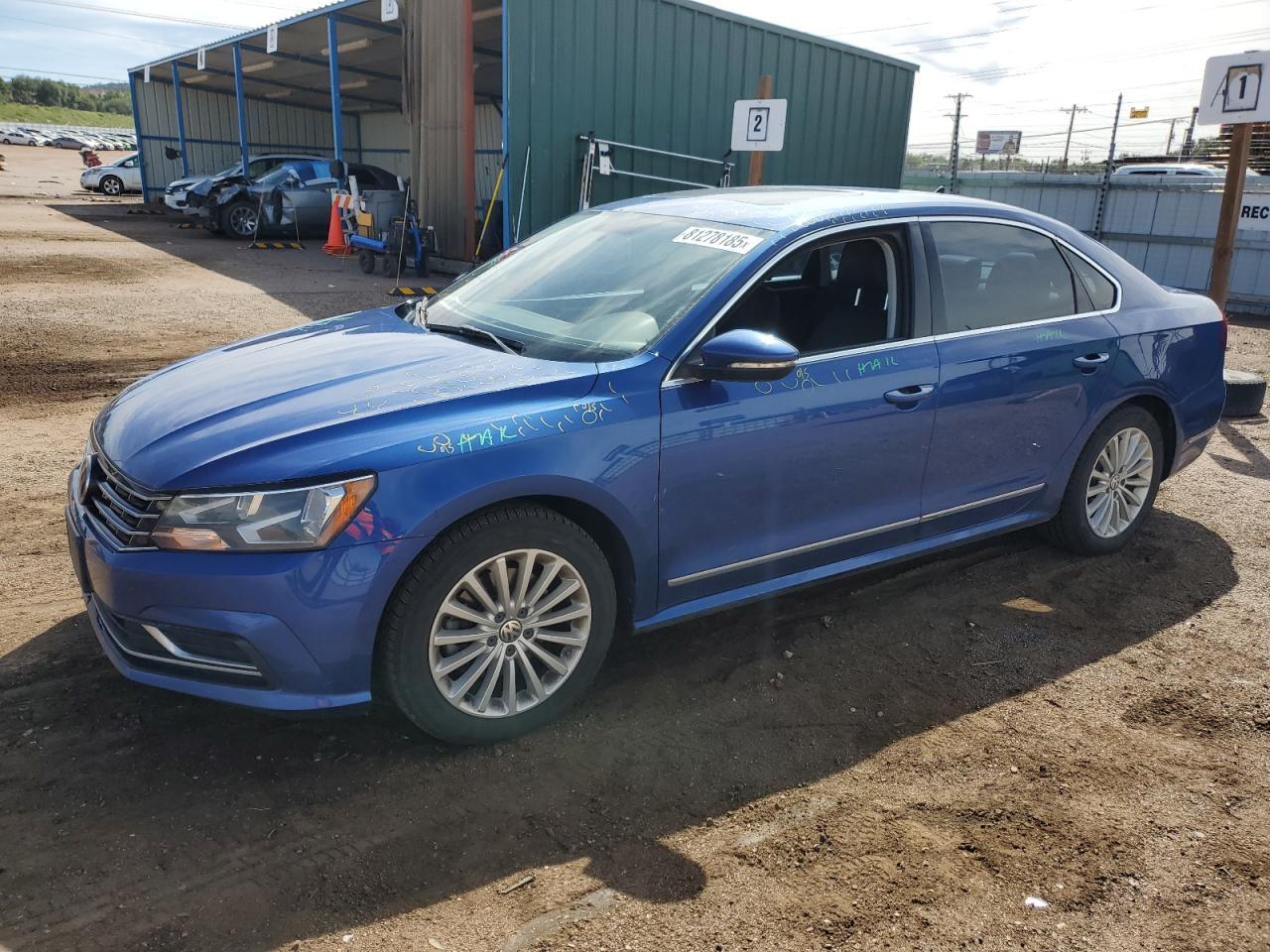 2017 VOLKSWAGEN Passat