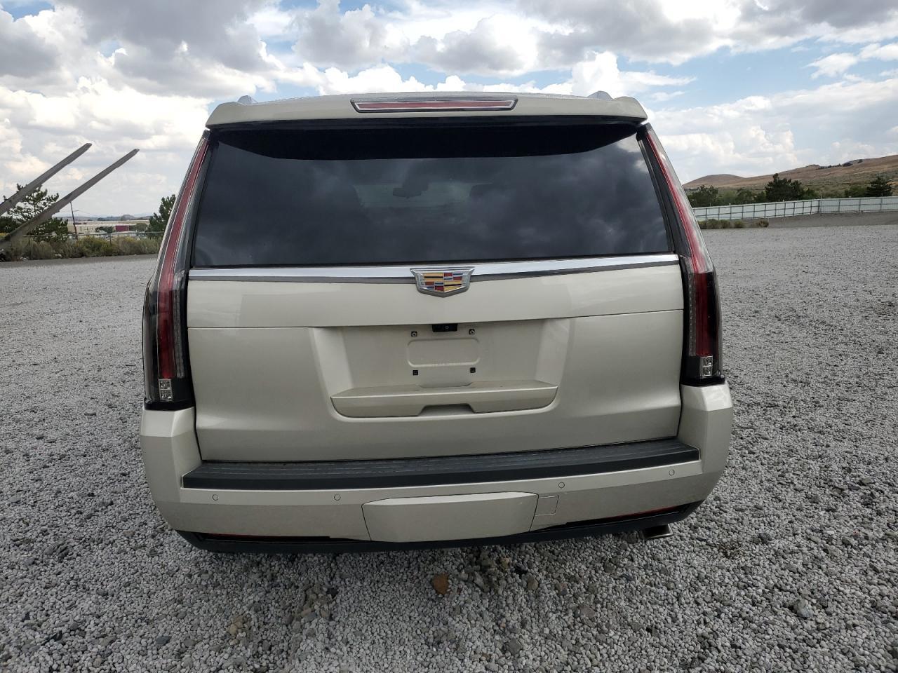 2017 CADILLAC ESCALADE