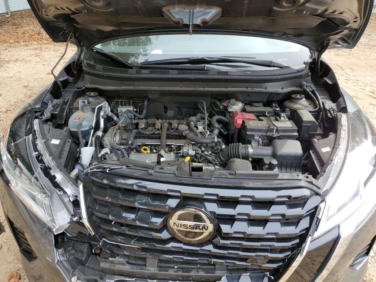 2021 NISSAN KICKS
