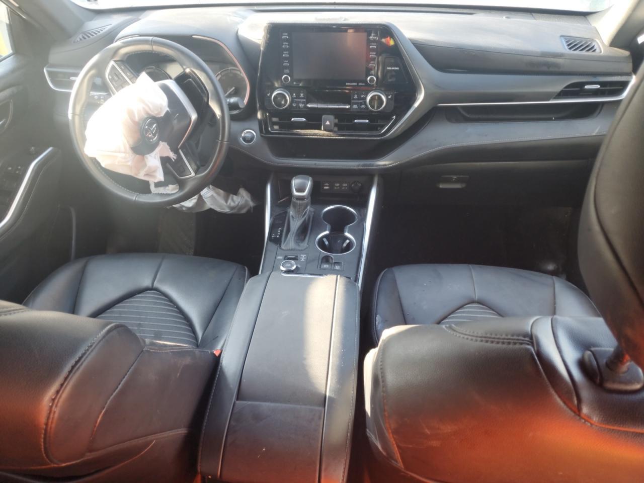 2022 TOYOTA HIGHLANDER
