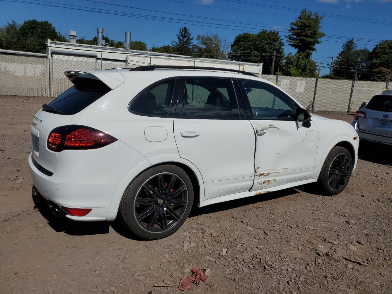 2013 PORSCHE CAYENNE