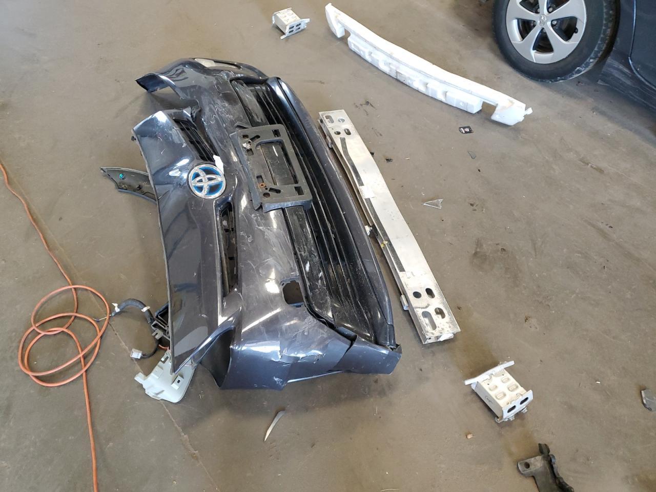 2015 TOYOTA PRIUS