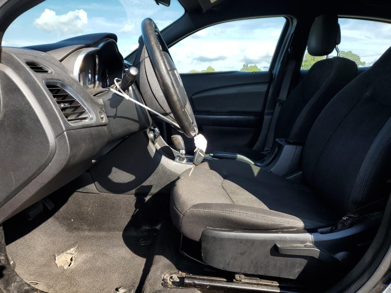 2014 DODGE Avenger