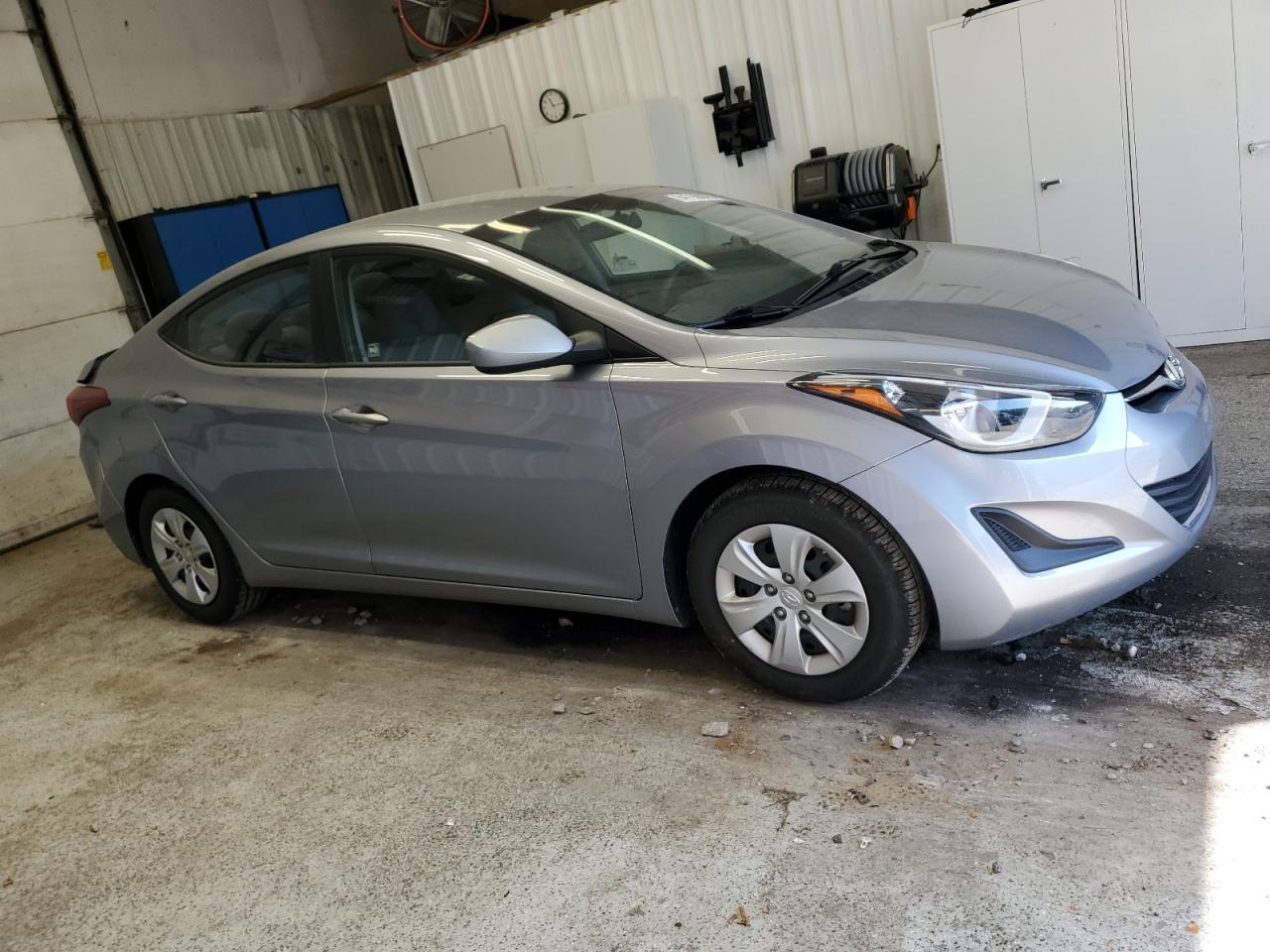 2016 HYUNDAI ELANTRA