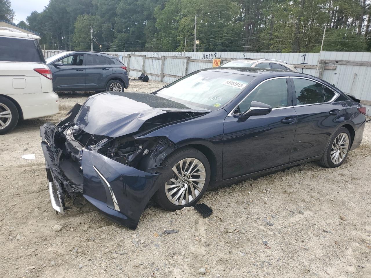 2019 LEXUS Es