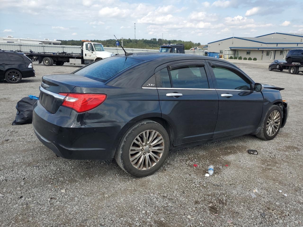 2011 CHRYSLER 200