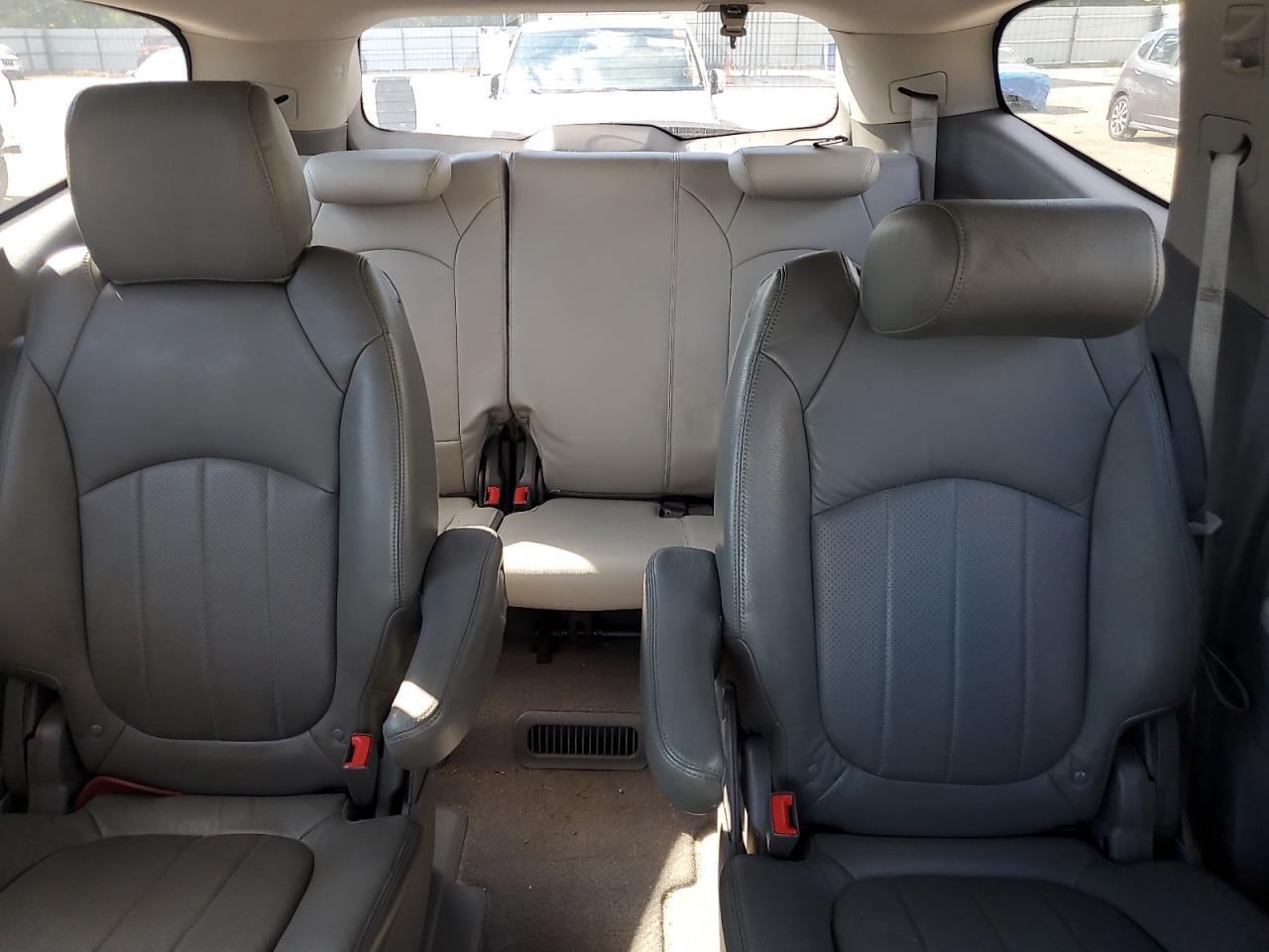 2011 CHEVROLET TRAVERSE