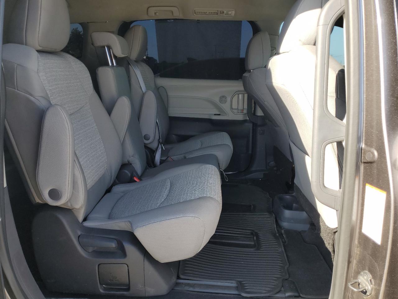 2023 TOYOTA SIENNA