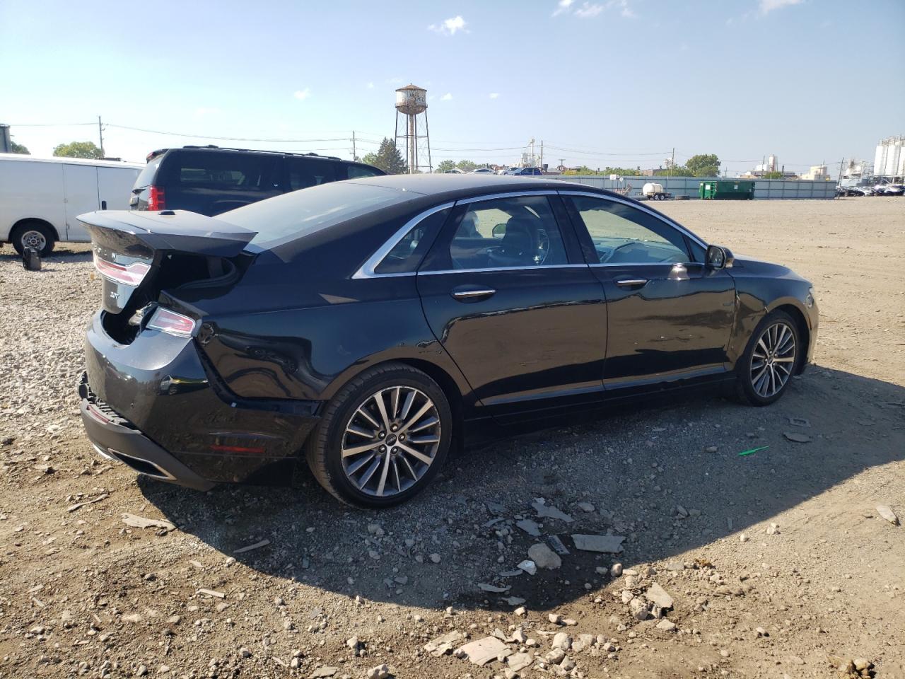 2017 LINCOLN MKZ