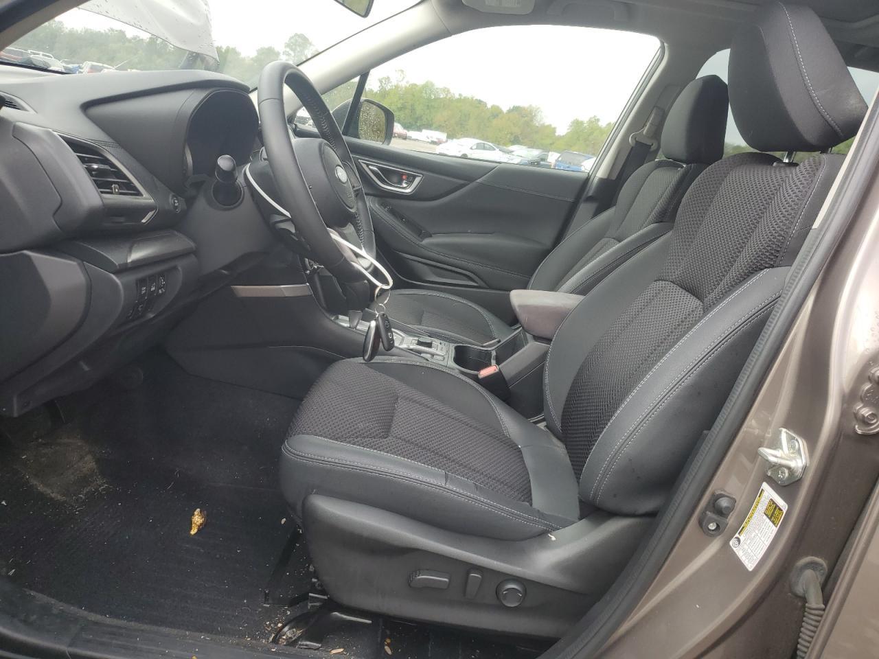 2022 SUBARU FORESTER