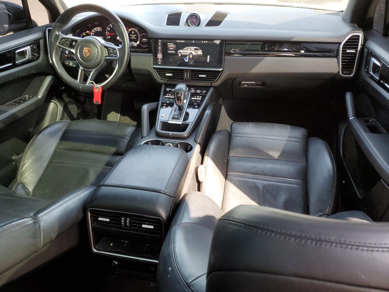 2019 PORSCHE CAYENNE