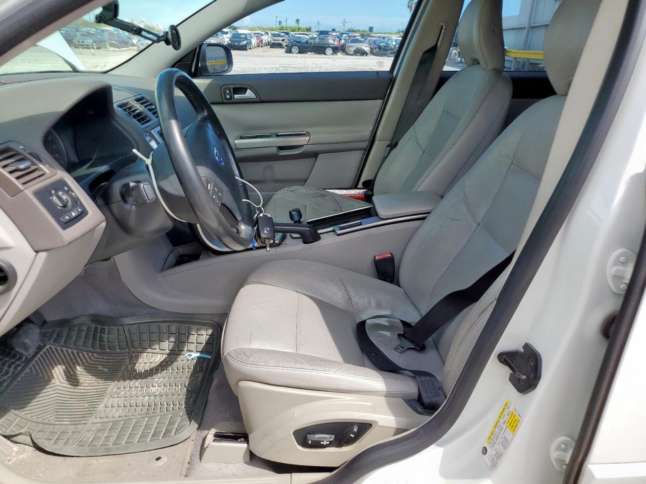 2009 VOLVO S40