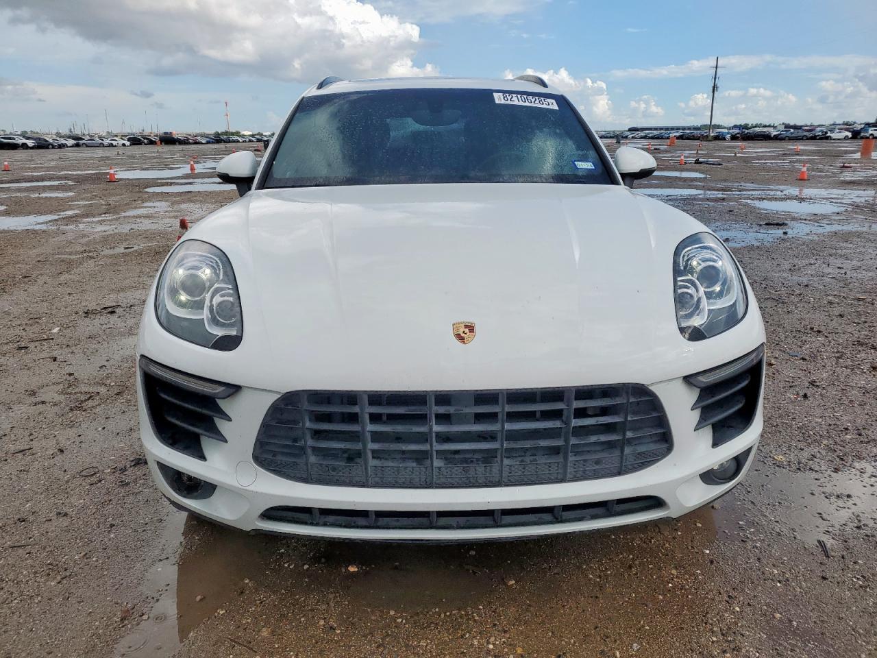 2015 PORSCHE Macan