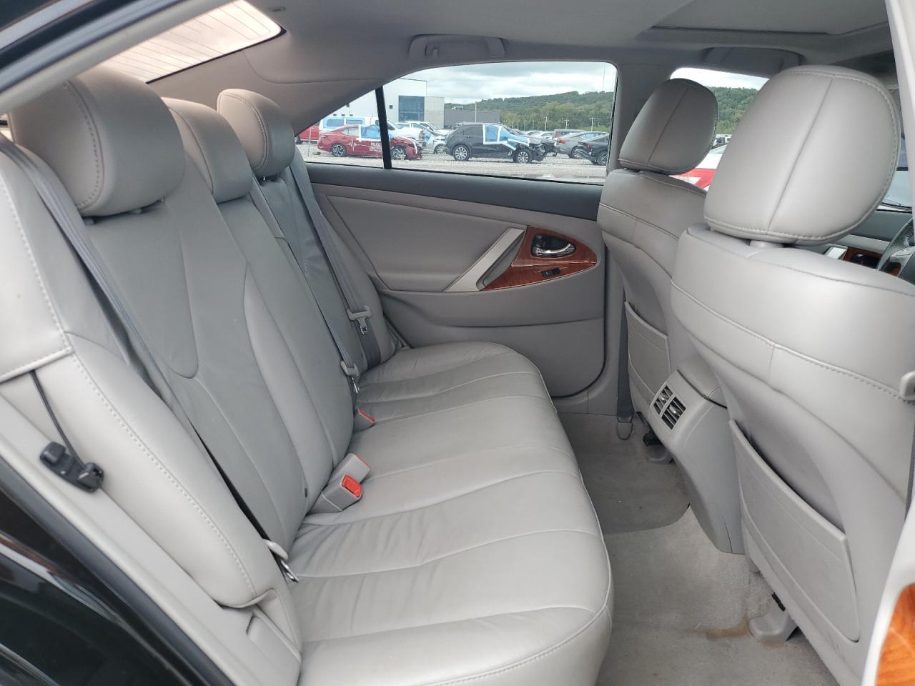 2011 TOYOTA CAMRY