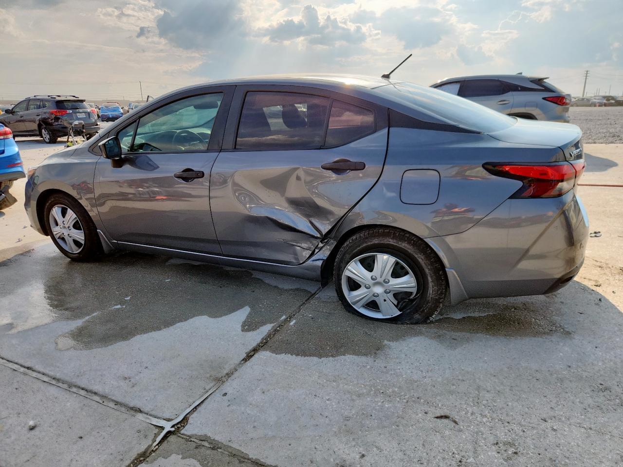2021 NISSAN VERSA