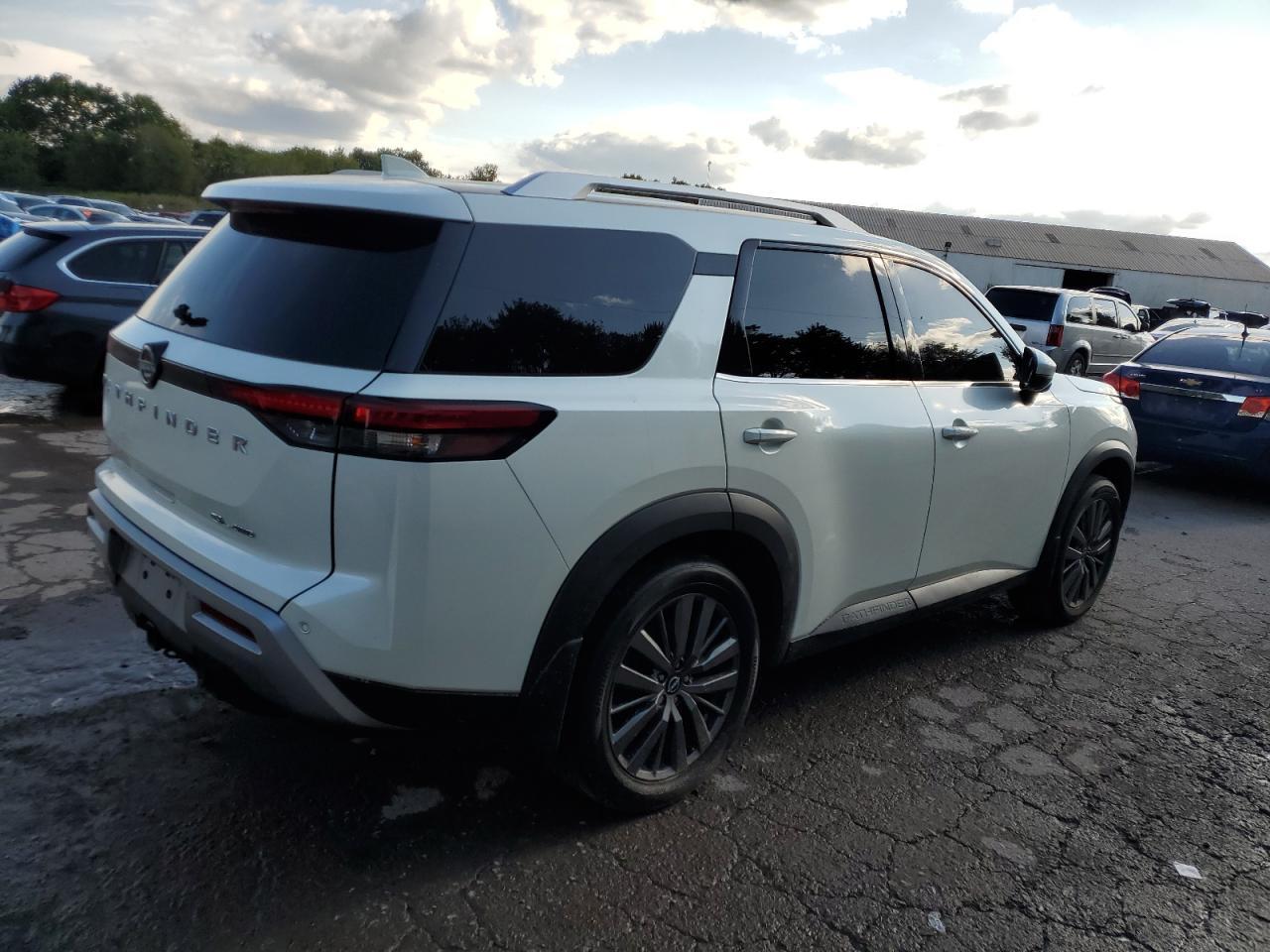 2022 NISSAN PATHFINDER