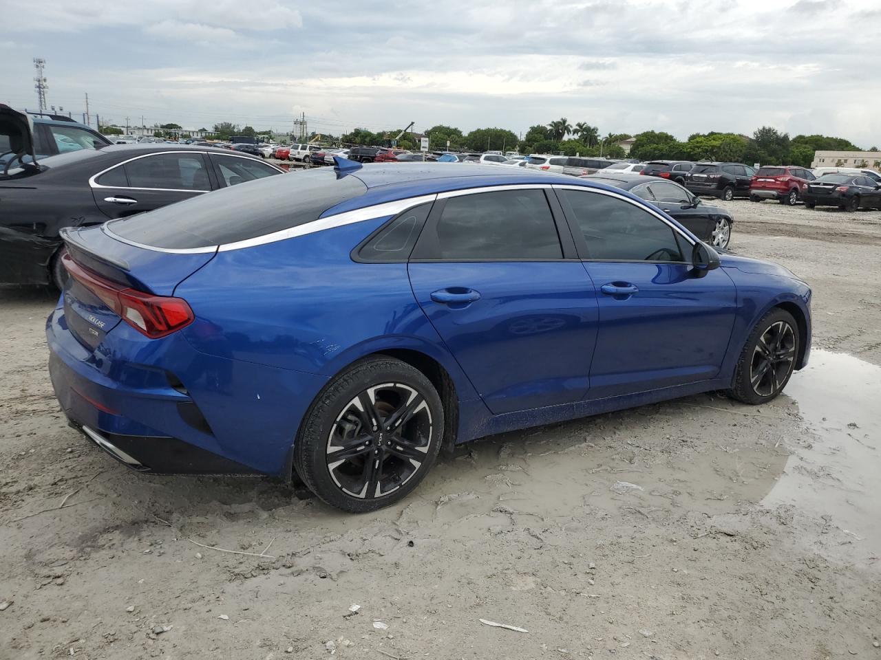 2023 KIA K5