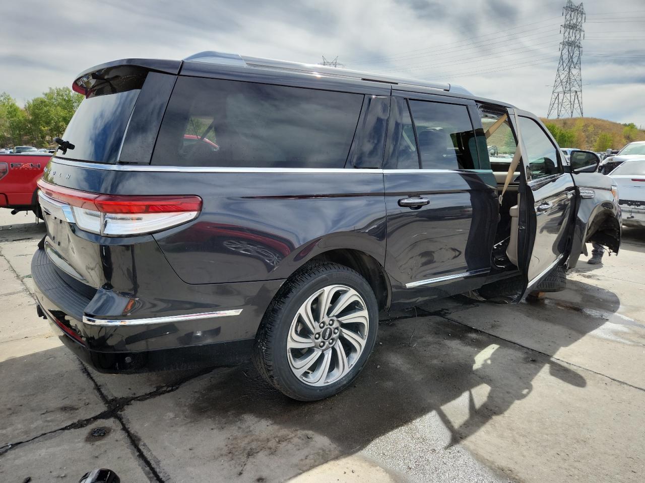 2022 LINCOLN Navigator