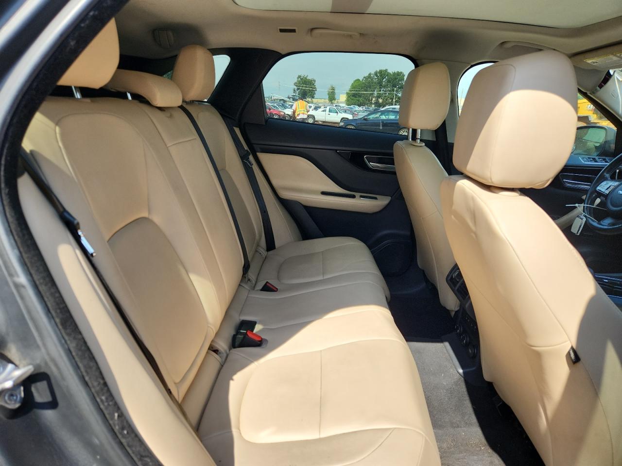 2017 JAGUAR F-Pace