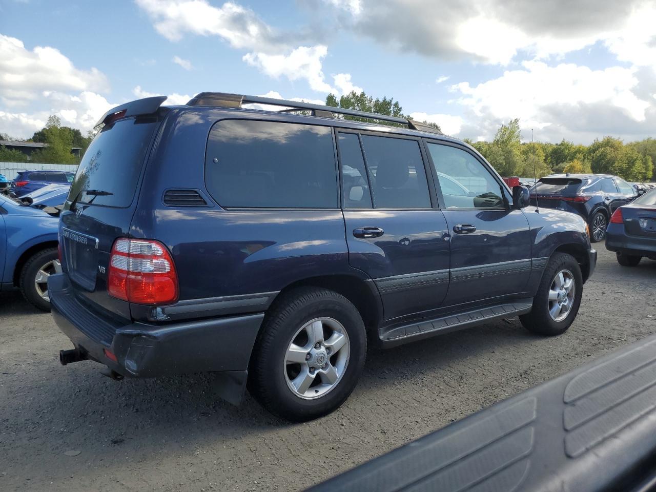 2004 TOYOTA LAND CRUISER