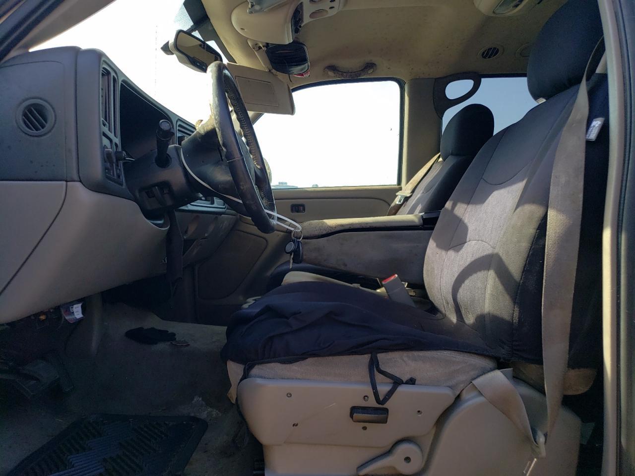 2004 CHEVROLET Tahoe