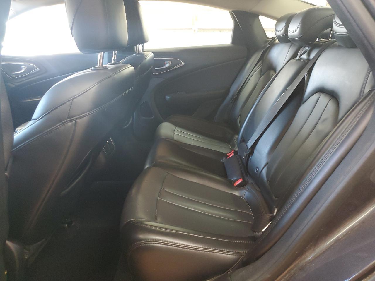 2017 CHRYSLER 200