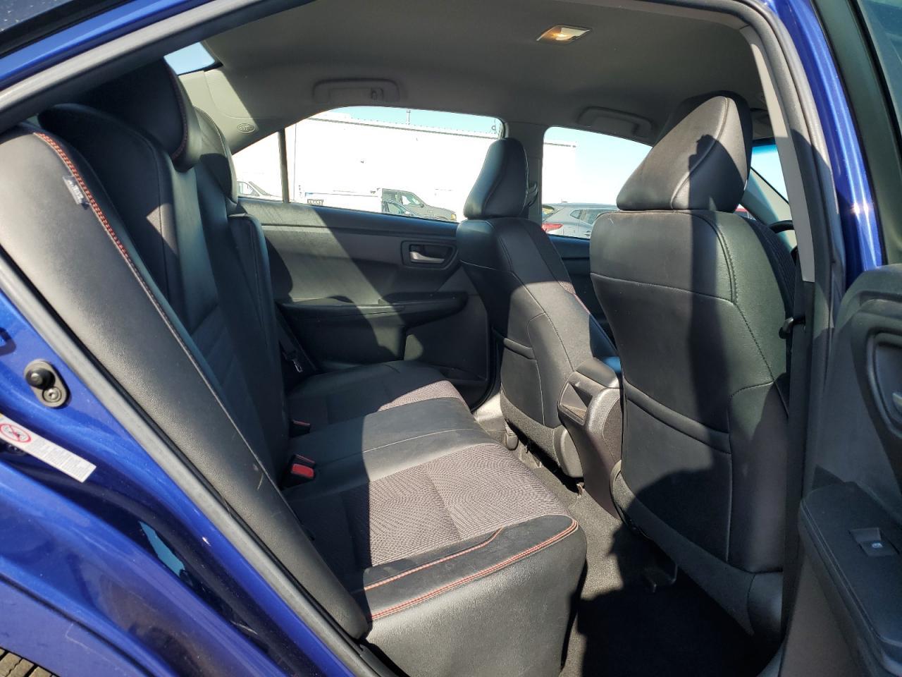 2016 TOYOTA CAMRY