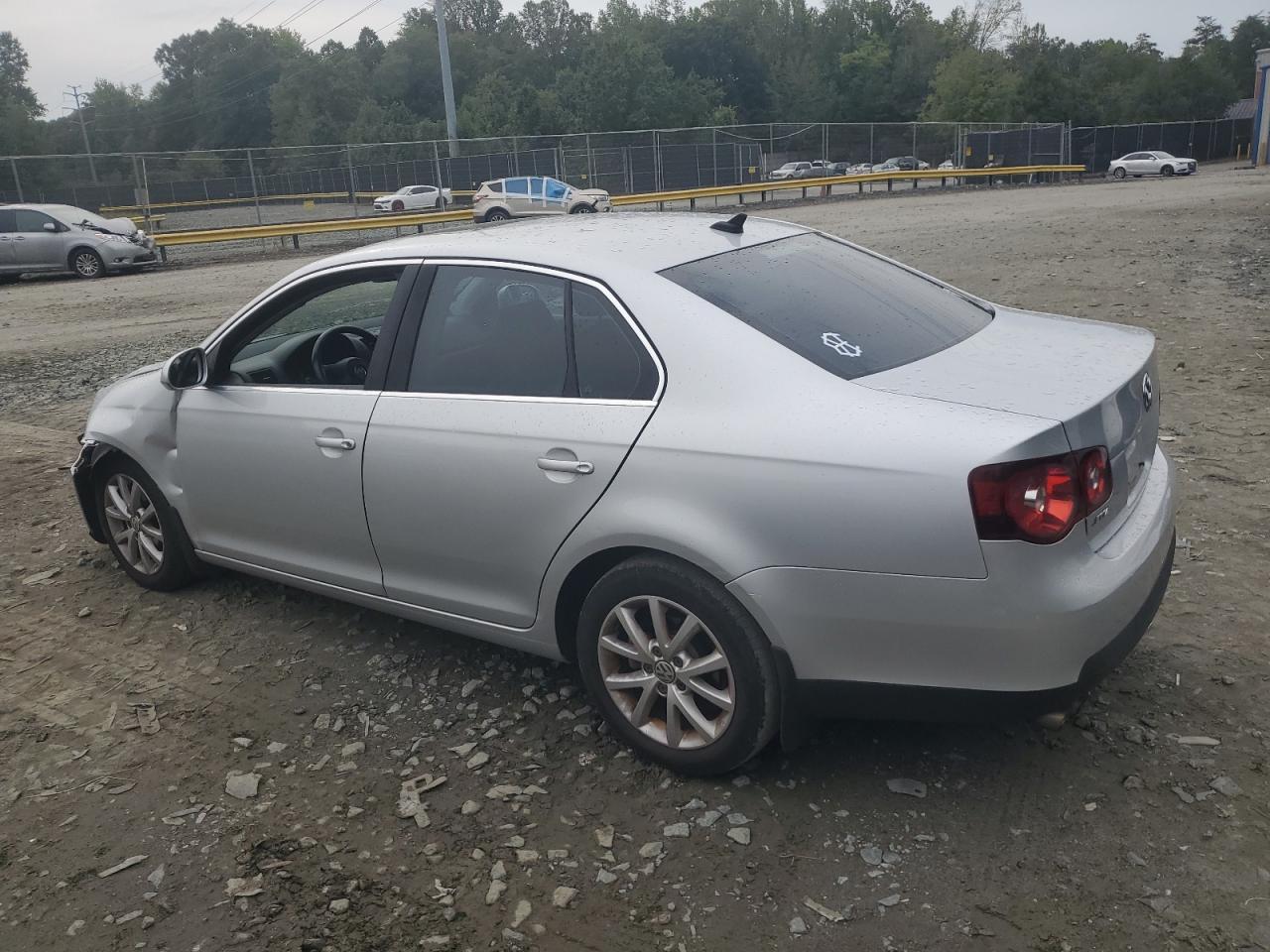 2010 VOLKSWAGEN JETTA