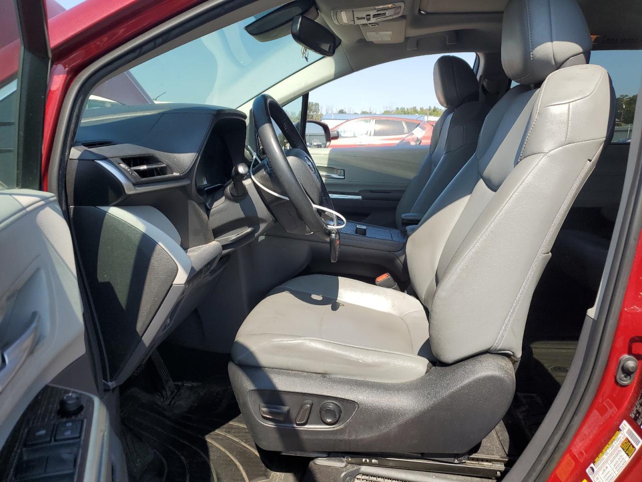 2022 TOYOTA SIENNA