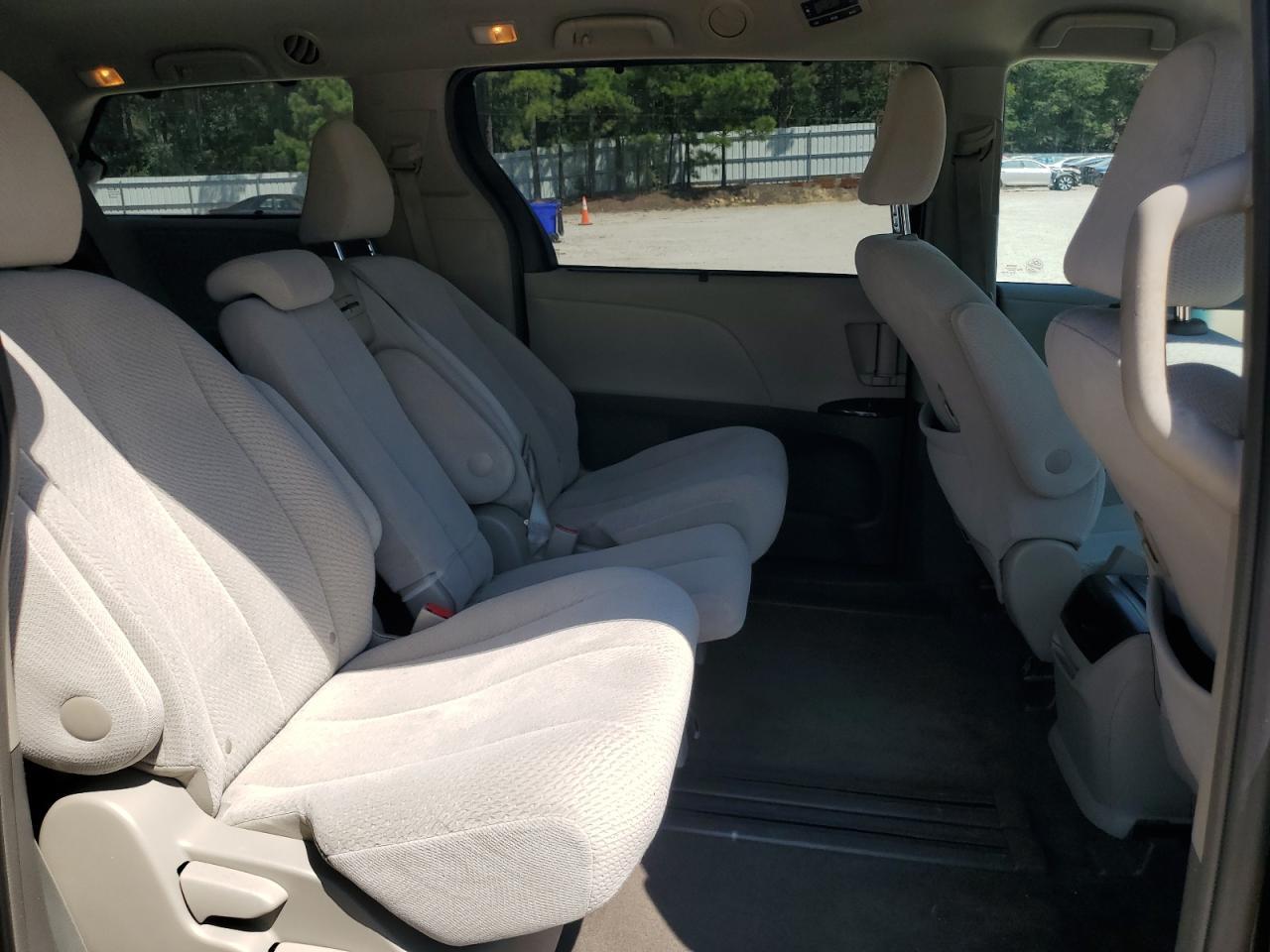 2013 TOYOTA SIENNA
