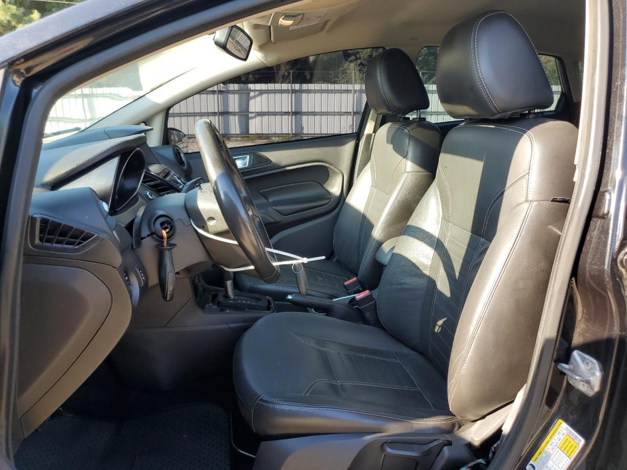 2014 FORD Fiesta