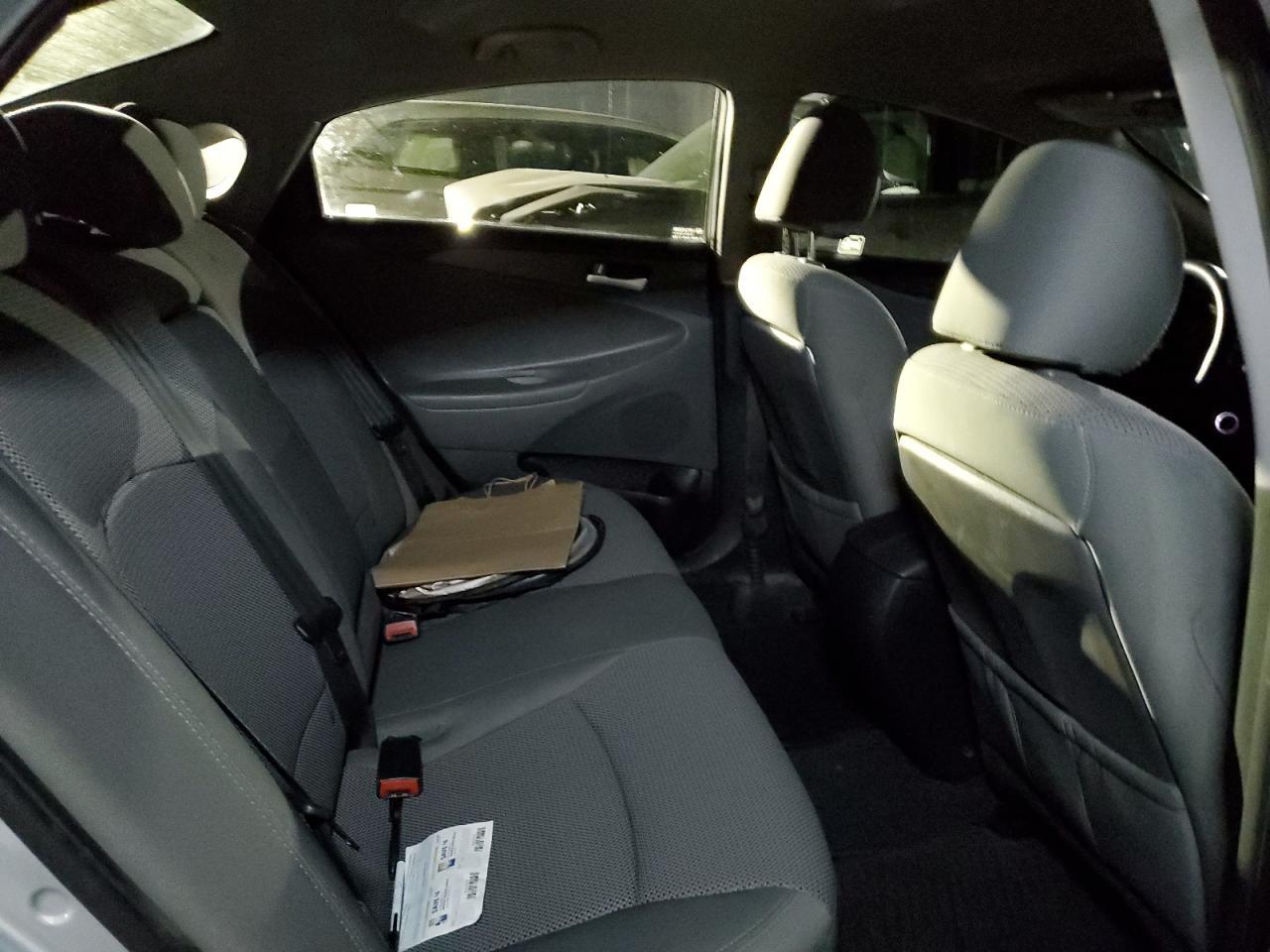 2011 HYUNDAI SONATA