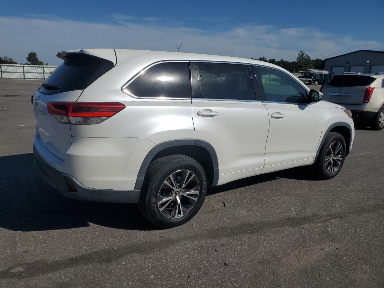 2018 TOYOTA HIGHLANDER