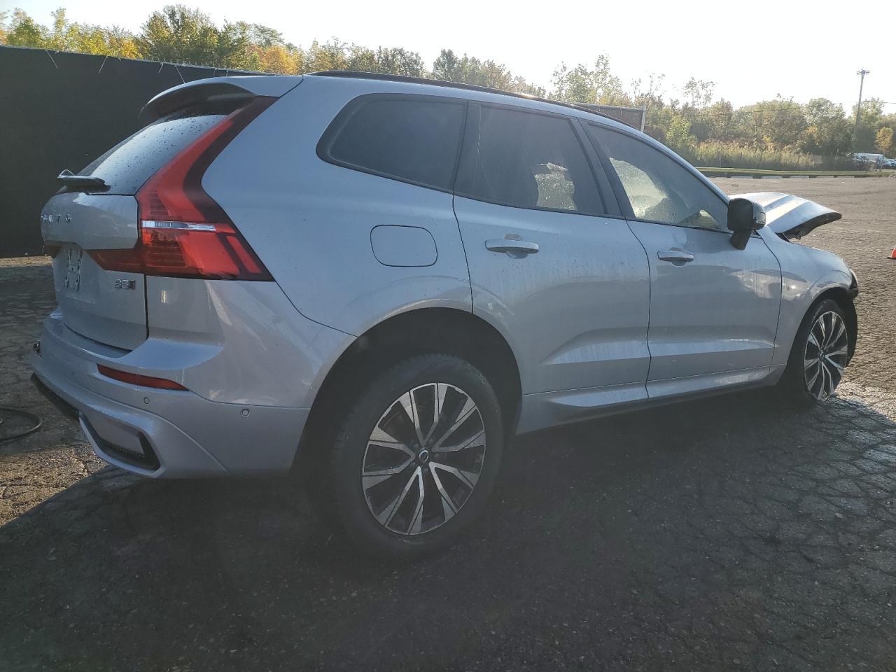 2025 VOLVO XC60