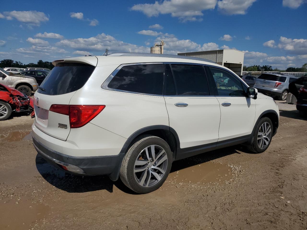 2017 HONDA PILOT